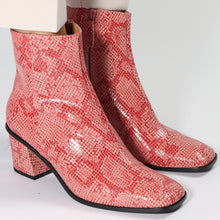 Load image into Gallery viewer, Frederikke Snake Pink