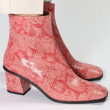 Load image into Gallery viewer, Frederikke Snake Pink