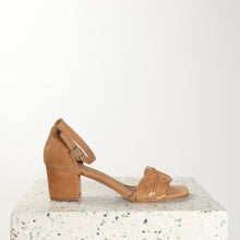 Load image into Gallery viewer, Zoe Suede Tan - last pairs 36, 37