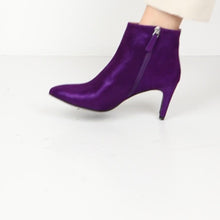 Load and play video in Gallery viewer, Sara Suede Glitter Purple