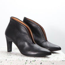 Load image into Gallery viewer, Aya Calf Black - Emma Go Shoes