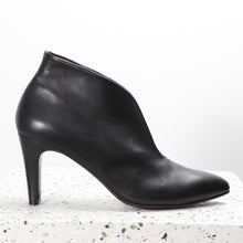 Load image into Gallery viewer, Aya Calf Black - Emma Go Shoes