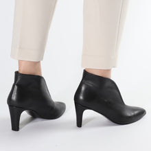 Load image into Gallery viewer, Aya Calf Black - Emma Go Shoes