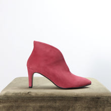Load image into Gallery viewer, Aya Suede Old Rose - Emma Go Shoes