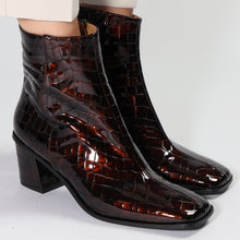 Load image into Gallery viewer, Frederikke Croc Tortoise - last pair 37