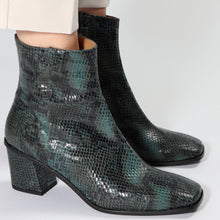Load image into Gallery viewer, Frederikke Snake Green