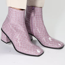 Load image into Gallery viewer, Frederikke Croc Lavender - last pair 36