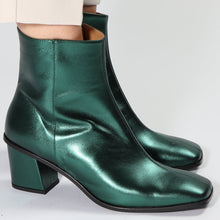 Load image into Gallery viewer, Frederikke Metal Green - last pair 39