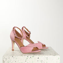 Load image into Gallery viewer, Gabby Suede Rose
