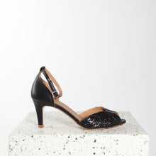 Load image into Gallery viewer, Jolene Glitter Black - last pair 39
