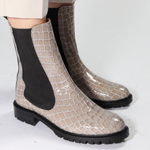 Load image into Gallery viewer, Klara Croc Grey