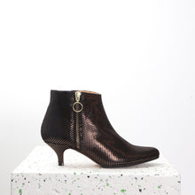 Load image into Gallery viewer, Linn Spark - Last pairs 36 & 38 - Emma Go Shoes