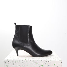 Load image into Gallery viewer, Louise Calf Black - last pairs 37 - Emma Go Shoes