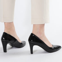 Load image into Gallery viewer, Ingrid Wrinkle Black - Emma Go Shoes
