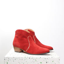 Load image into Gallery viewer, Dunn Suede Red - Emma Go Shoes

