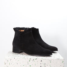 Load image into Gallery viewer, Gloria Suede Black - Emma Go Shoes
